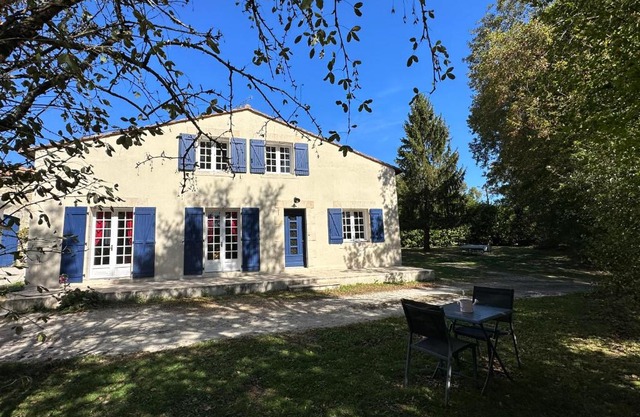 Maison de campagne cosy dans la verdure