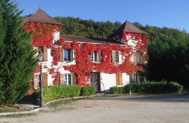 Maison de Campagne Exclusive Avec Piscine, Nichée Dans les Vignobles du Malbec