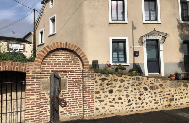 Maison de Caractère Alliant Charme de la Ville et de la Campagne