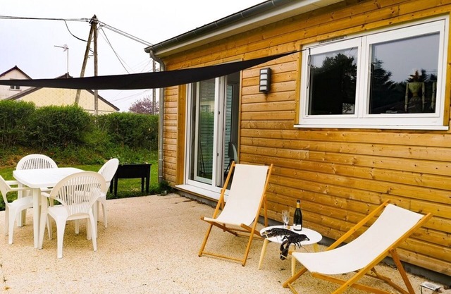 Maison en Bois à 500 m de la Plage , 200m du Golf