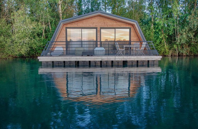 Maison flottante - Houseboat - Baurech Insolite