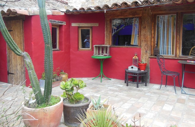 Maison Dans Jardin