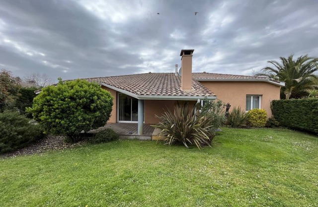 Maison Individuelle Située Dans un Quartier Résidentiel