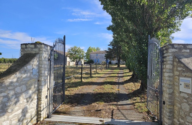 Maison Isolée Idéale Pour se Ressourcer à la Campagne Xiii S. Piscine Privée
