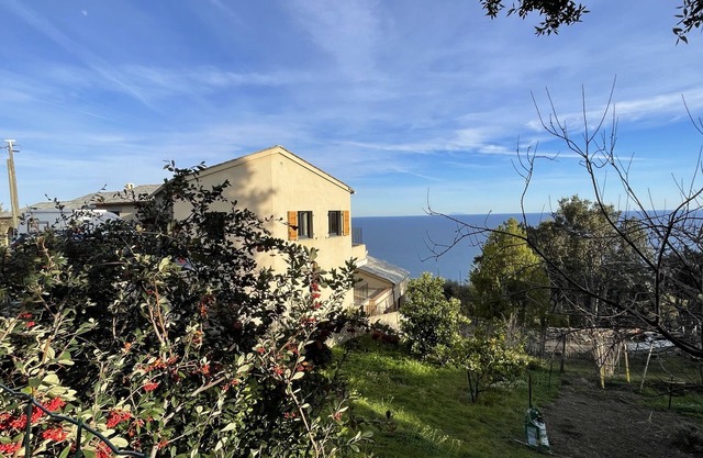 Maison Mitoyenne en Balcon sur la Mer, à 15 Minutes de Bastia, Animaux Acceptés