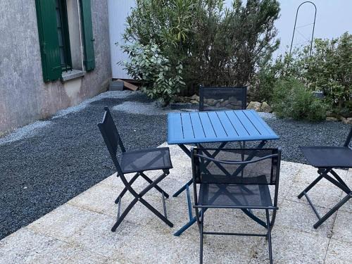 Maison spacieuse à Saint-Georges-d'Oléron, 7 couchages, proche commerces, jardin et barbecue - FR-1-246A-328