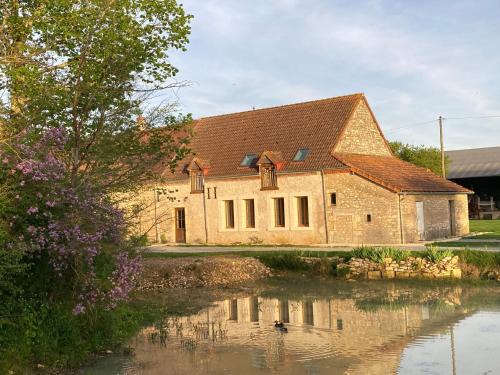 Maison typique en Berry avec fibre et cour privée - FR-1-591-746