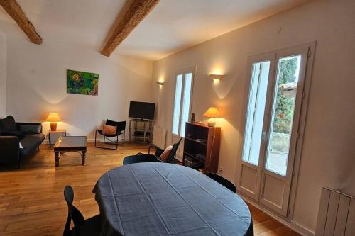Maison vigneronne 8p/jardin/parking