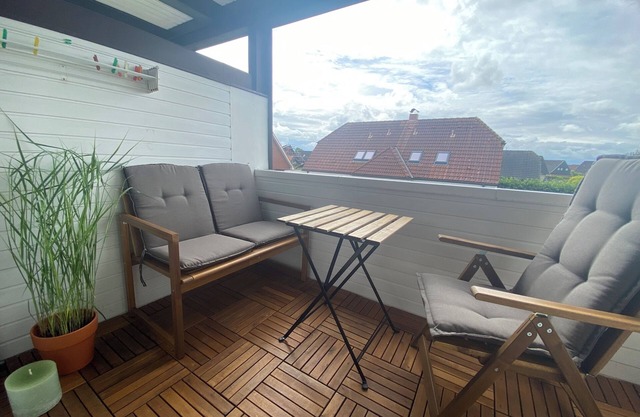 Maisonette-wohnung mit Schönem Balkon in Deichnähe