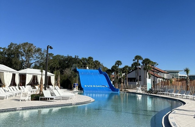 Majestic 10-BR Haven: Pool, Game Room, & More ONLY 3-6 mins to DISNEY WORLD !