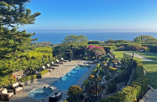 Majestic 5 bedroom estate with pool and spa overlooking Paradise Cove in Malibu!