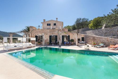 Majestic Holiday Estate in Calvià Up to 12 Guests