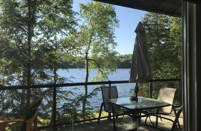 Make your Memories Waterfront Cottage