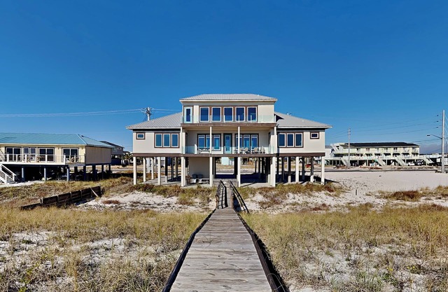 Making Memories | Large Luxurious Home on Beach!