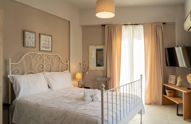Malia's essences ΙΙ - One Bedroom Apartment, Sleeps 2