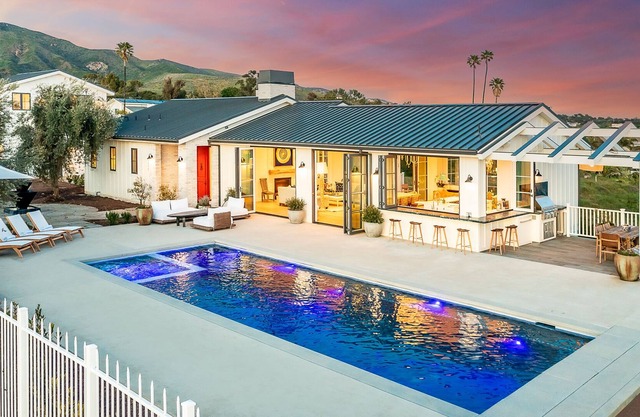 Malibu, California sits between the wonder of the Pacific Ocean and the Santa Monica Mountains