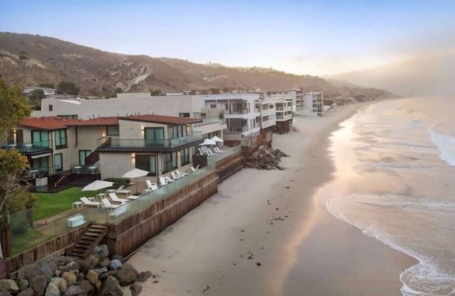 Malibu Sand Suite #12 - Monthly Oceanside Suite