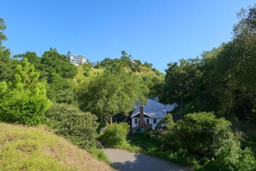 Malibu Woods & Waves - 2 Bedroom