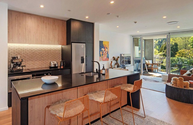 Malthouse Lane City Apartment 4 with Stunning Hill Views in Nelson CBD