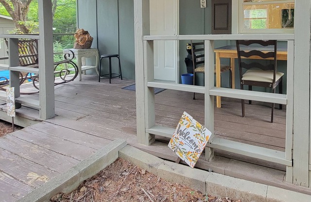 *Mama Bear* Bear-A-Dice CABINS Hot tub firepit BBQ hiking trails near Cassino