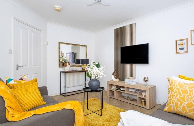 Manchester | City Centre | House | Free Parking | Garden | Full Kitchen | M60