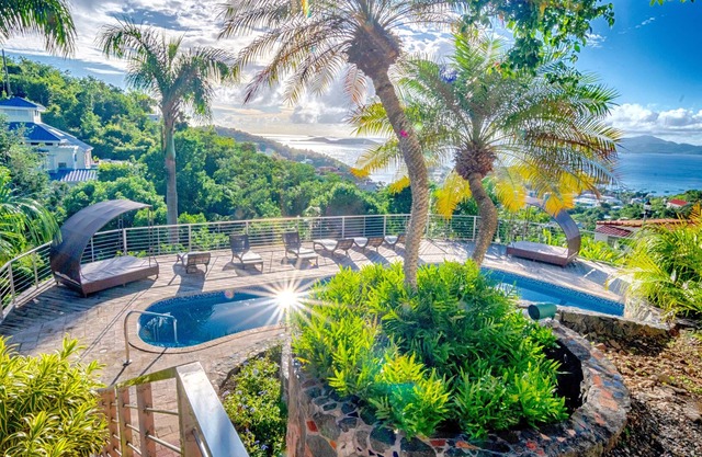 Mandavilla Rose villa in Cruz Bay