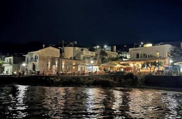 Mandora's Sea view apartment