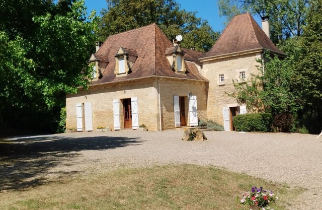 Manoir de la Feuillade et sa Piscine, Proche de Sarlat
