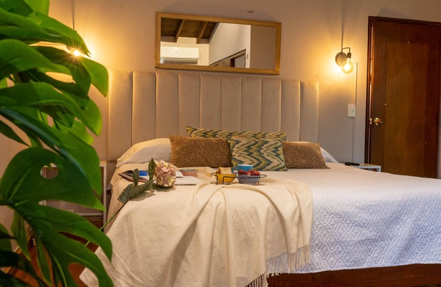 Mansión BR Villa con Piscina + Jacuzzi a 6 min de Provenza Medellín