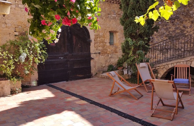 Mansion - Lagorce