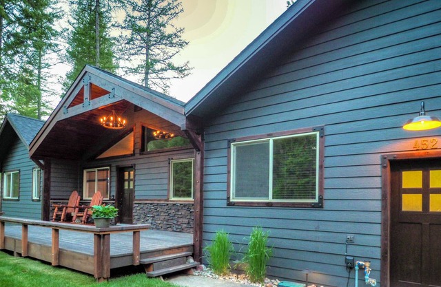 Many Lakes Cabin Near Glacier National Park, Many Lakes Cabin Near Glacier National Park