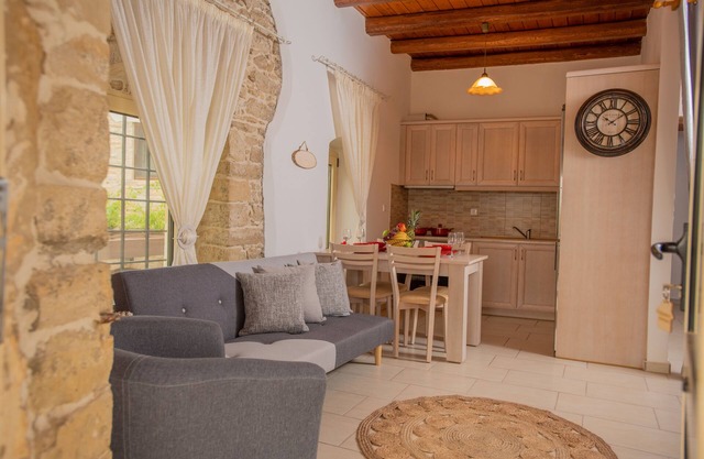 Maragos Apartment