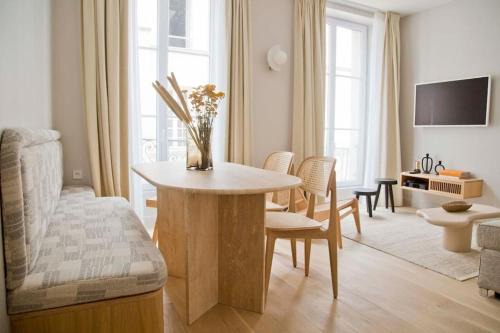 Margot - Luxury 2BR Mouffetard Historic Heights