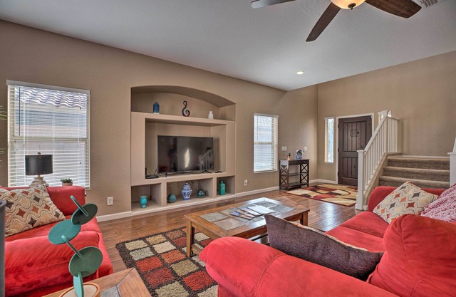 Maricopa Home w/Outdoor Seating, 2 Mi to Golf!