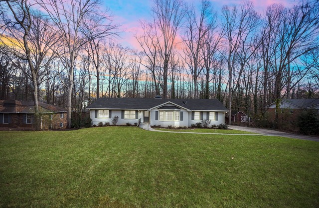 Marietta GEM 4-bedroom/3 bed - pet friendly -flexible monthly stays