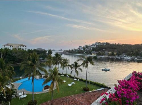 Marina-Access Apartment in peaceful Ixtapa
