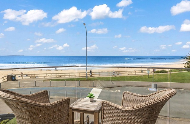 Mariners 4 - Relax and unwind at this stunning beachfront unit