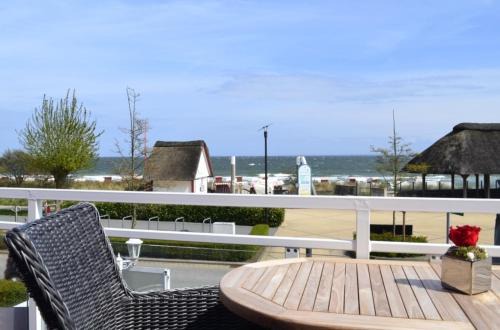 Maris Ferienwohnung Nr 48 OG mit Balkon und Meerblick