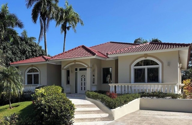Marvellous Villa #35 Residencial Hispañola Sosua, Wifi, Air Conditioning, Jacuzi