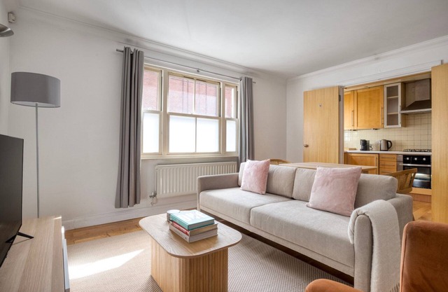 Marvelous Old Street 1BR, walk to Shoreditch & Hoxton, by Blueground