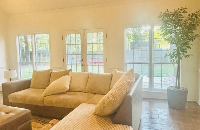 Master Room for traveling professionals, house with WiFi and AC