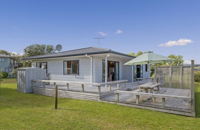 Matarangi Escape - Matarangi Holiday Home