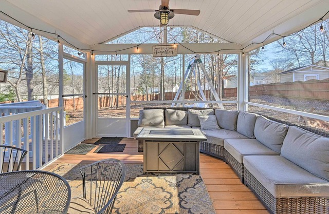 Mauldin Home ~ 11 Mi to Downtown Greenville!