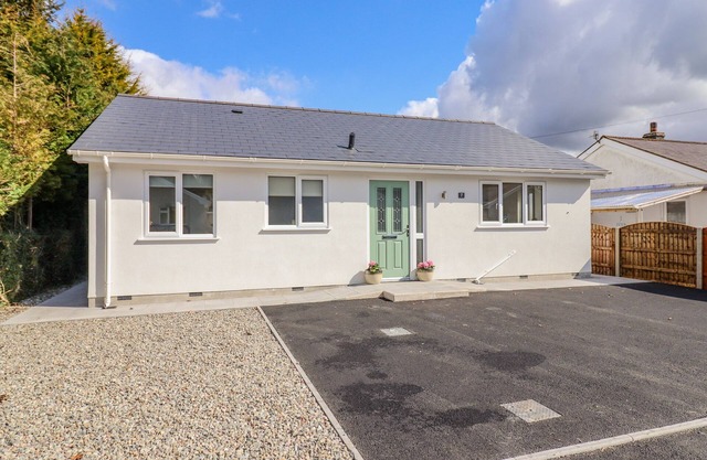 MAWNOG FACH, pet friendly, with a garden in Bala