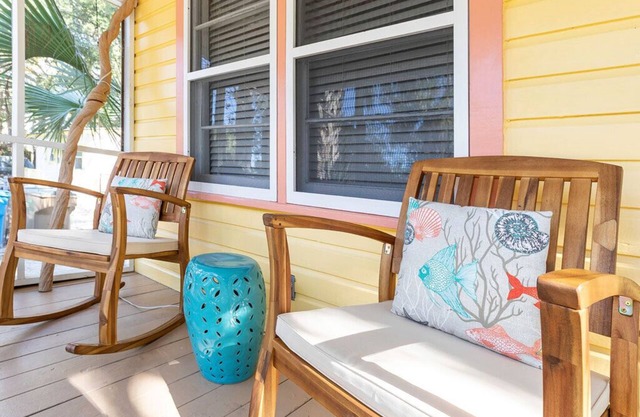 Mellow Yellow | Pet Friendly, Cottage, Fenced Yard