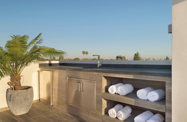 Melrose Mansion