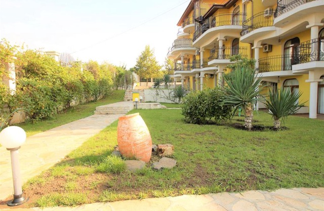 Menada Green Hills Apartments