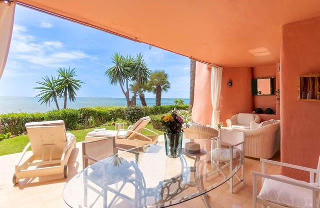 Menara Beach Estepona by Ruralidays