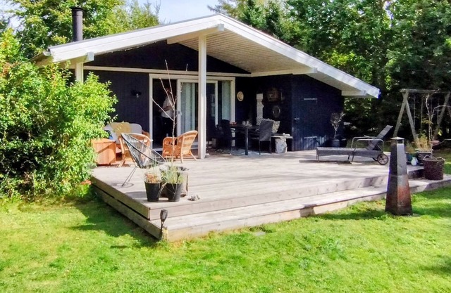 "Menard" - 400m from the sea by Interhome