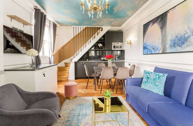 Merveil Luxury Suite Royale II - Saint Honore view
